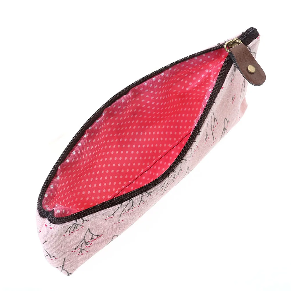 Piórnik Kwiatowy Kosmetyczka Podróżna na Szminkę Karty Kredytowe Słuchawki Klucze Monety Zamek Błyskawiczny Lekki Materiał