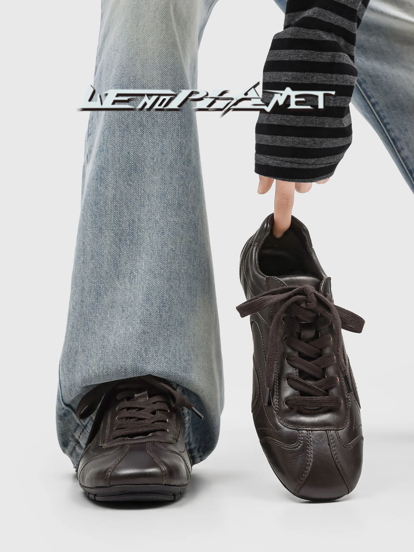 

Unisex Retro Racing Shoes Brown Lace-Up Casual Board Shoes Comfortable Trendy Deqin Shoes Ueno Planet Super Fiber Leather