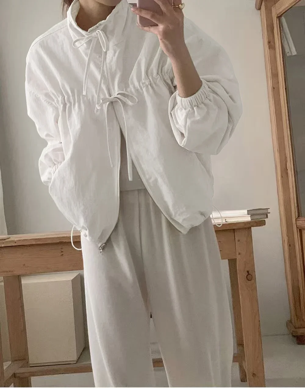 Куртка в корейском стиле с акцентом и бантом на молнии с воротником-стойкой - женская верхняя одежда со съемным капюшоном 2025 г. Женская одежда Пальто и куртки