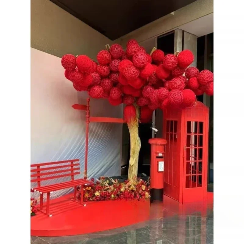 Shopping mall holiday atmosphere layout red braided wool ball tree Internet celebrity scene to build beautiful decorative orname