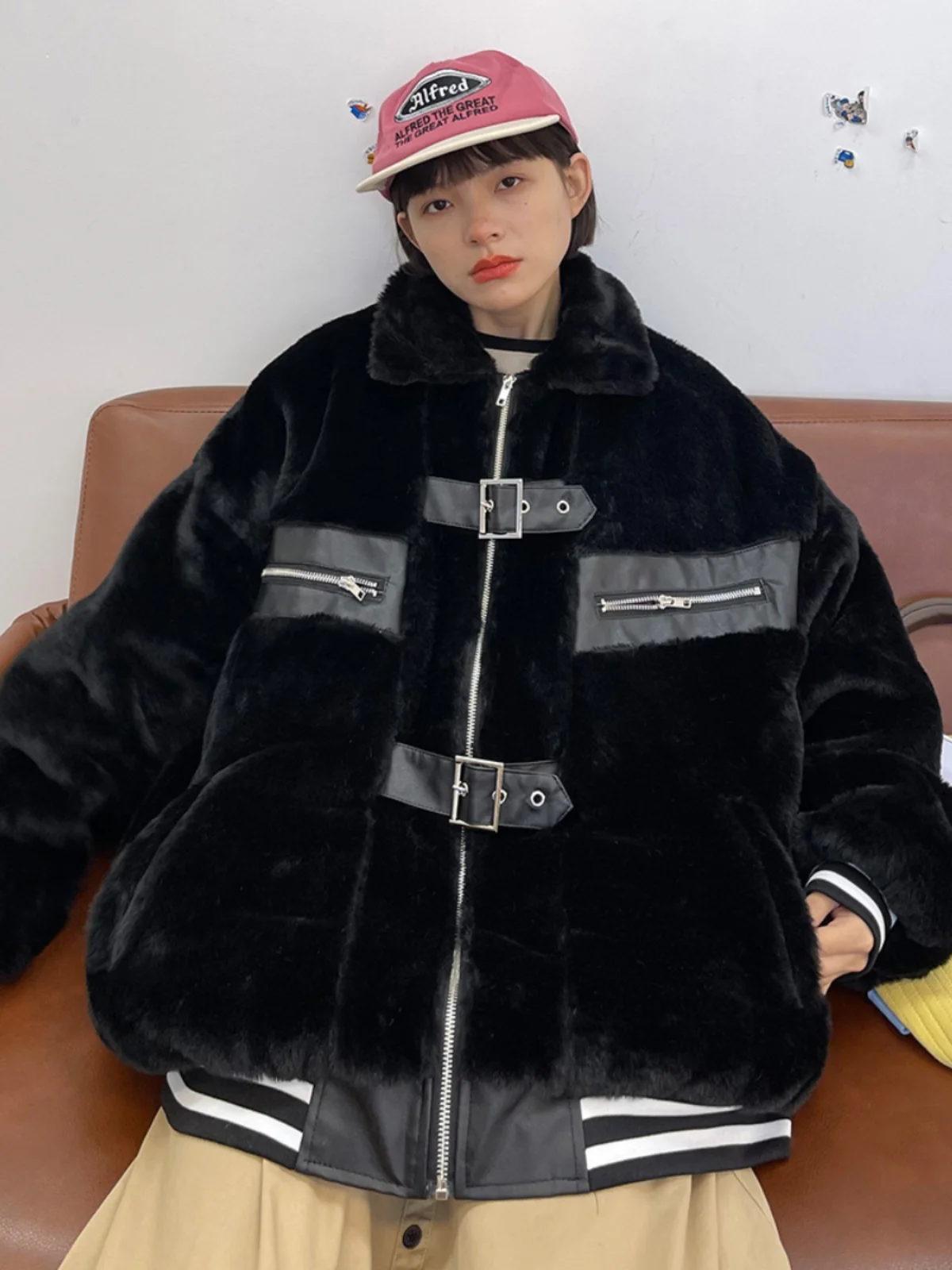

Duola Chain Leather Buckle Lamb Wool Cotton Coat for Women's 2023 Winter New Loose BF High Quality Thickened jackets