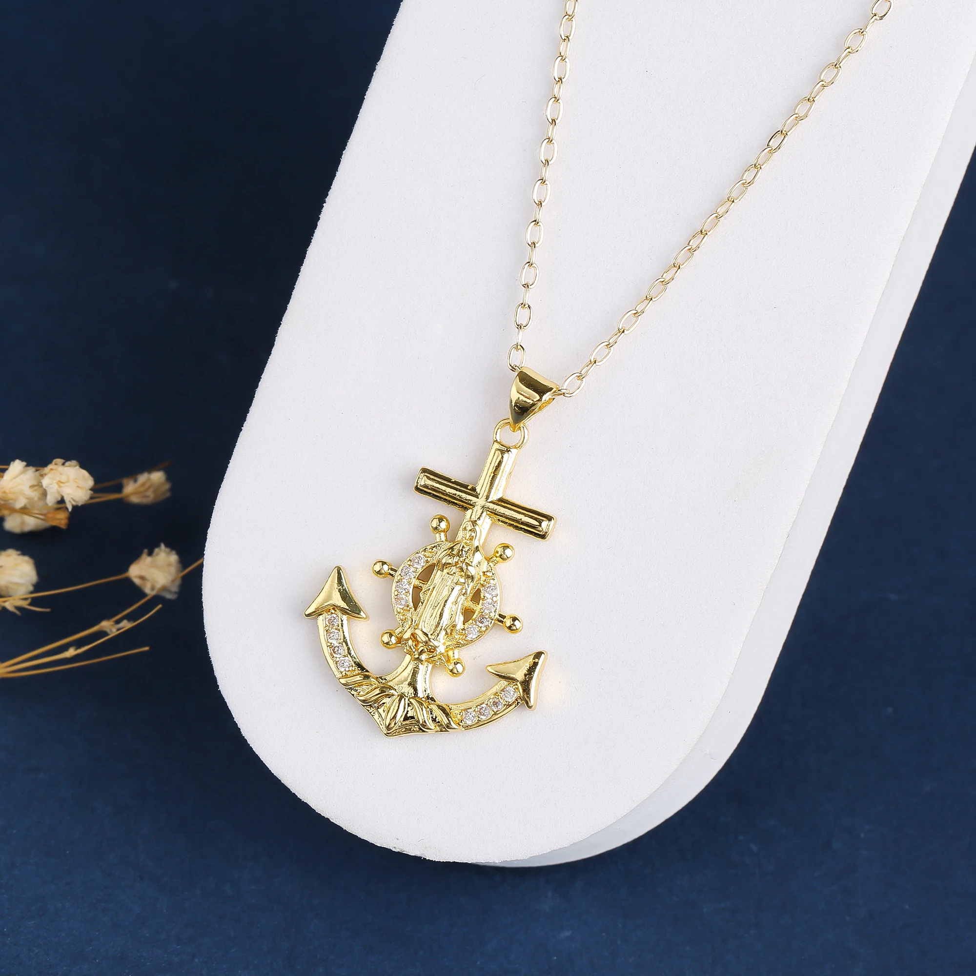 4 Style Hot Sale Religious Jesus Cross Anchor Gold Plated Pendant Necklace Personalized for Man Woman Party Trend Jewelry Gift