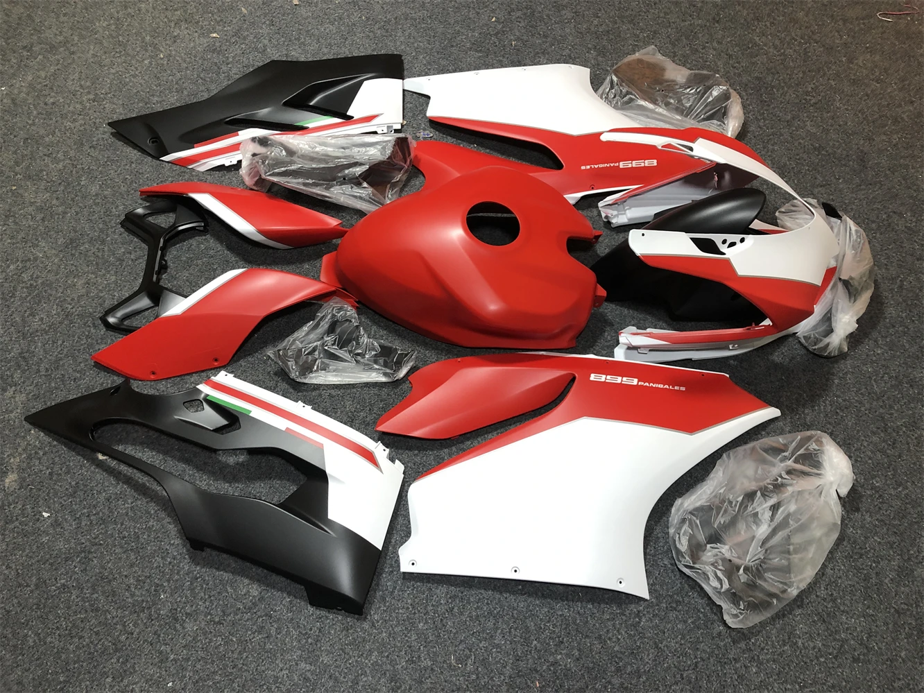 Practical Plastic Molded Fairing kit For Ducati Panigale 899 2013-2015/1199 2012-2014 Motorcycle Bodywork fairing Full fairing