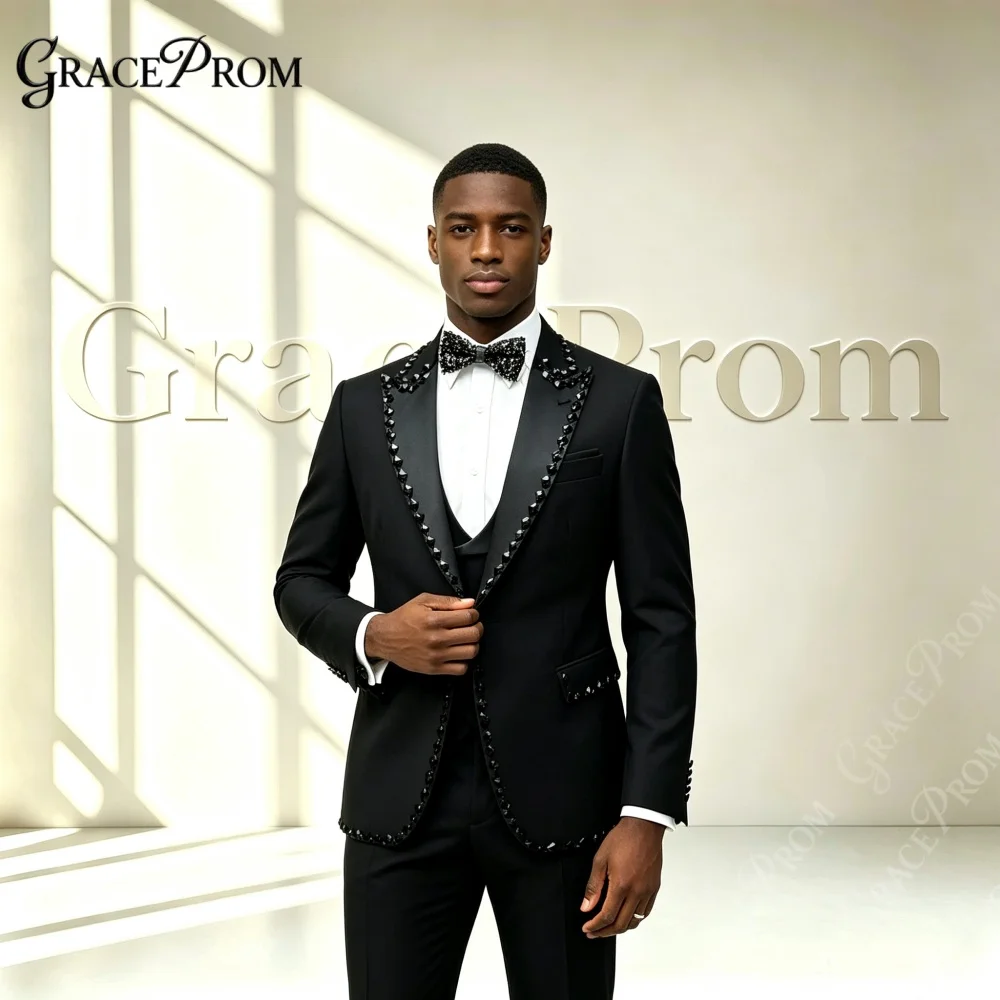 Regal Black Crystal Men Suits 2027 3PCS Wedding Groom Sets Man Peak Lapel Suit Set Banquet Prom Party Wear Formal Evening Tuxedo