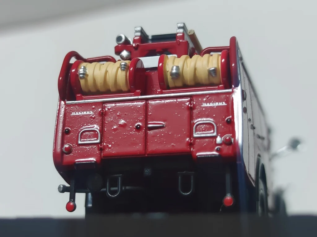 Caja agrietada Diecast escala 1:72 Atlas Magirus Merkus Feuerwehr modelo de motor de bomberos modelo de coche de aleación juguete coleccionable regalo recuerdo