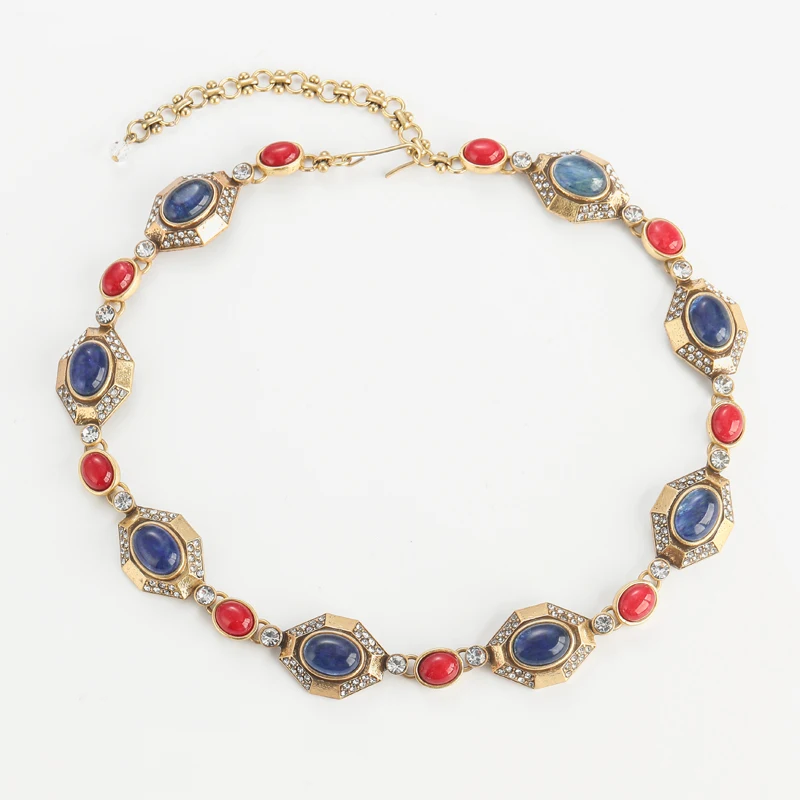 Vintage Cat Eye Stone Red Agate Choker Necklace Antique Gold Color Rhinestone Retro Jewelry Designer Quality Luxury Gift Wedding