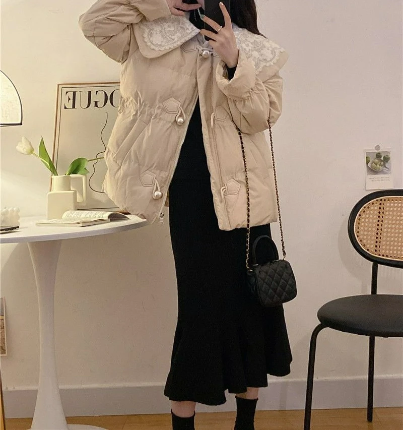 معطف قطني فضفاض بأكمام طويلة جديد لعام 2025 مع تصميم بياقة دمية من الدانتيل للنساء في الشتاء #6