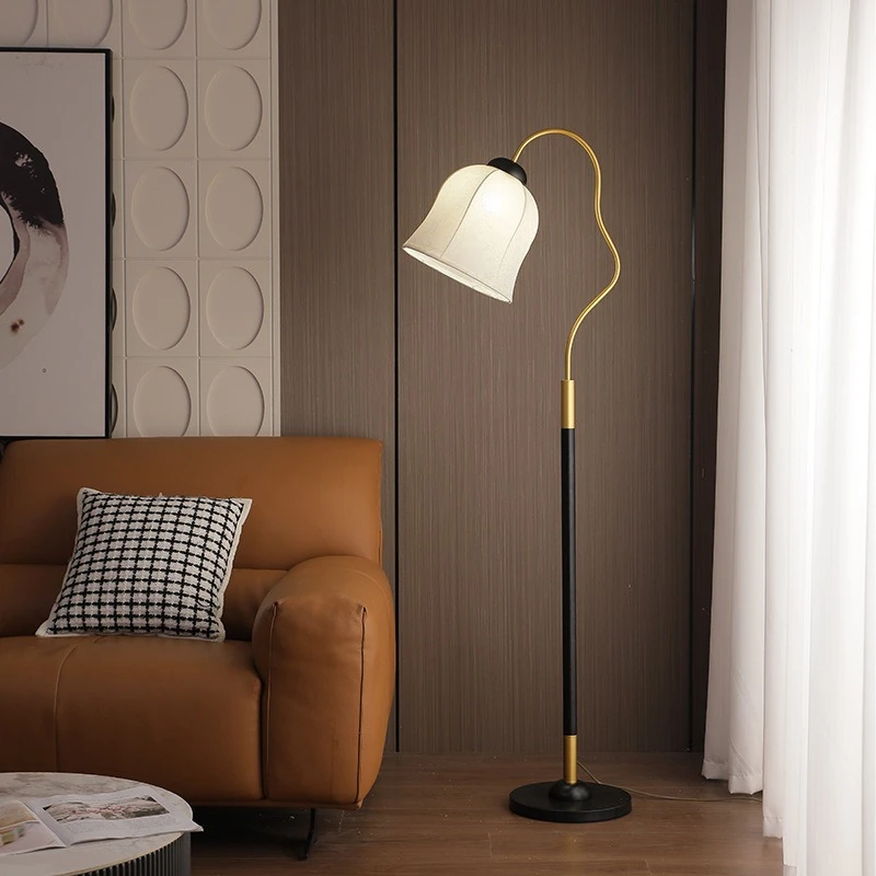 Medieval floor lamp retro log Japanese style living room bedroom high sense atmosphere lamp American vertical desk lamp