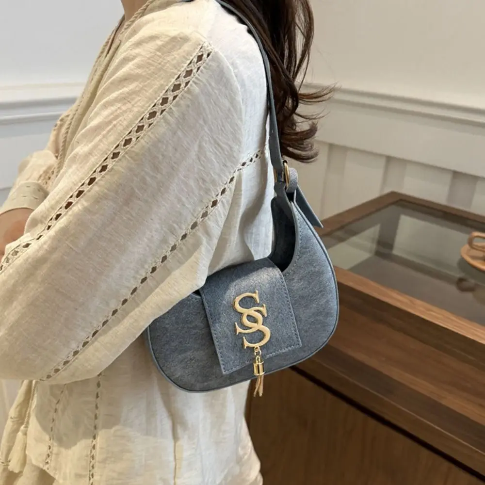 Mode Koreanischen Stil Buchstaben Unterarm Tasche PU Leder Handtasche Schulter Tasche Reine Farbe Große Kapazität Crescent Tasche Mädchen