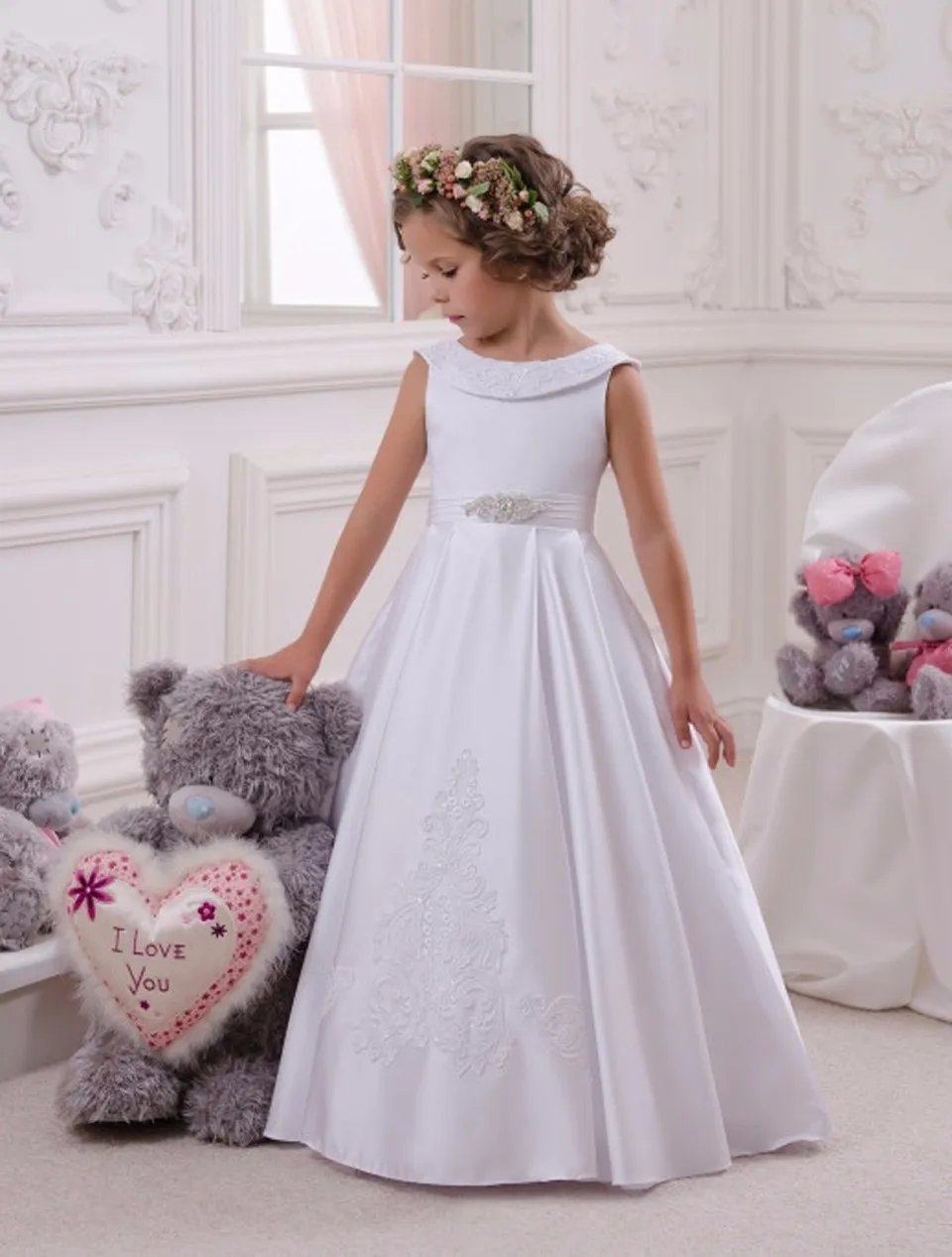 

Cute Flower Girl Dresses For Weddings A-line Scoop Satin Appliques Tutu Long First Communion Dresses Little Girl