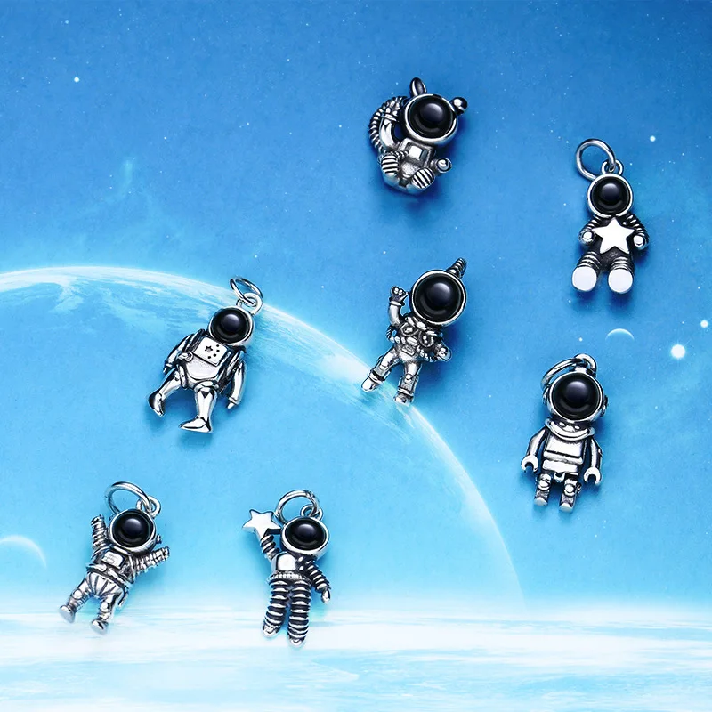 Wholesale S925 sterling silver ornament Thai silver diy bracelet accessories small pendant spaceman robot creative ornament