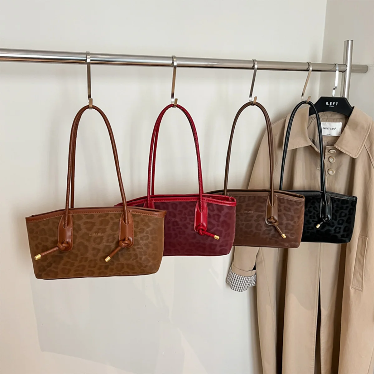 

Модная сумка через плечо с леопардовым принтом, из искусственной кожи, с тиснением букв, большой вместимости, на молнии, для удобного хранения, для повседневного использования