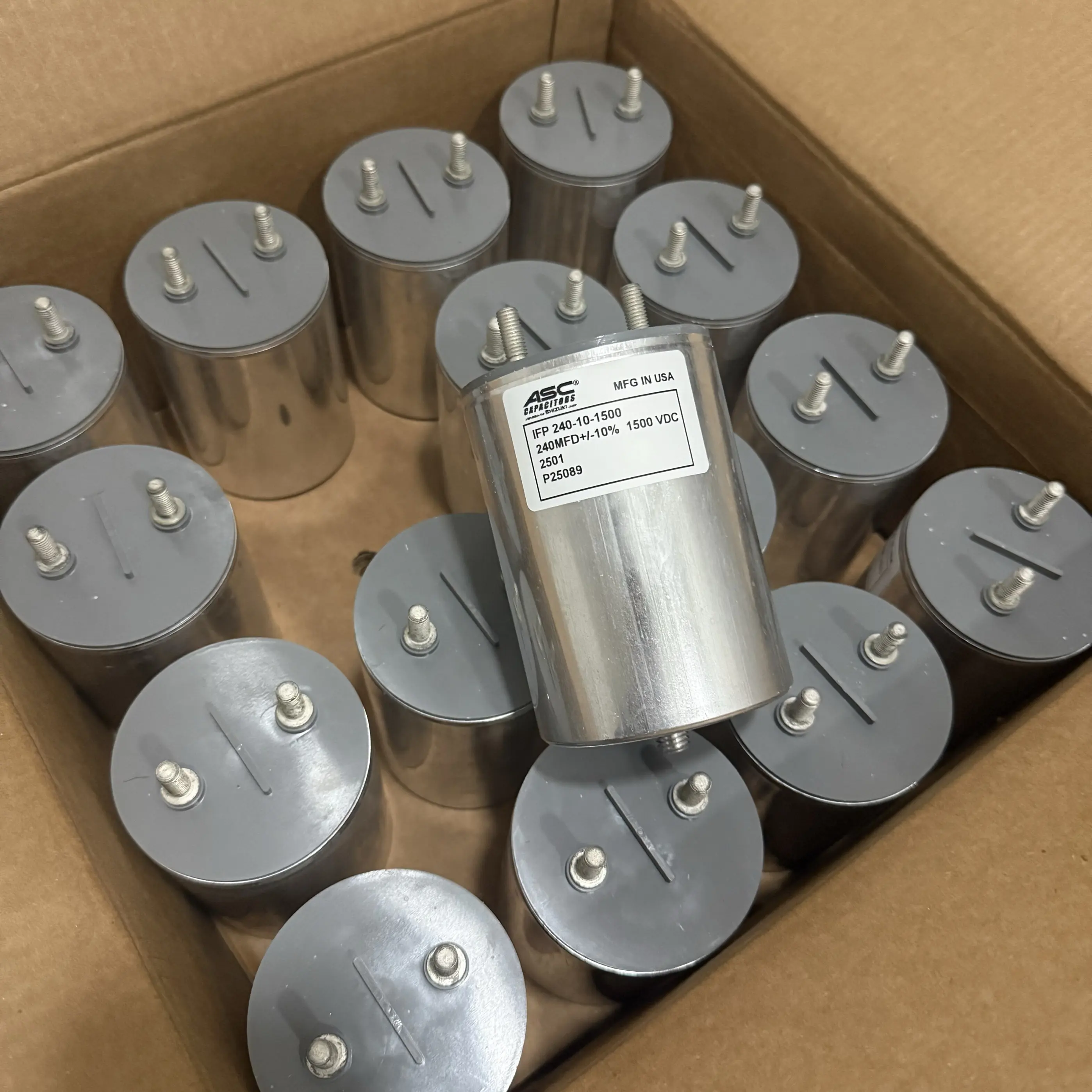 New original 240 uf 1500 v imported oil-immersed capacitor fish ship machine 500 uf uf 420 uf 700/400 uf/uf 310/1500/1800/2000 v
