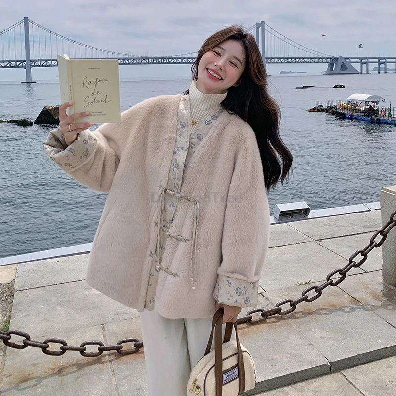 

2025 environmentally friendly fur coat women's advanced sense winter cotton garment vintage disc buckle tassel chinese coat