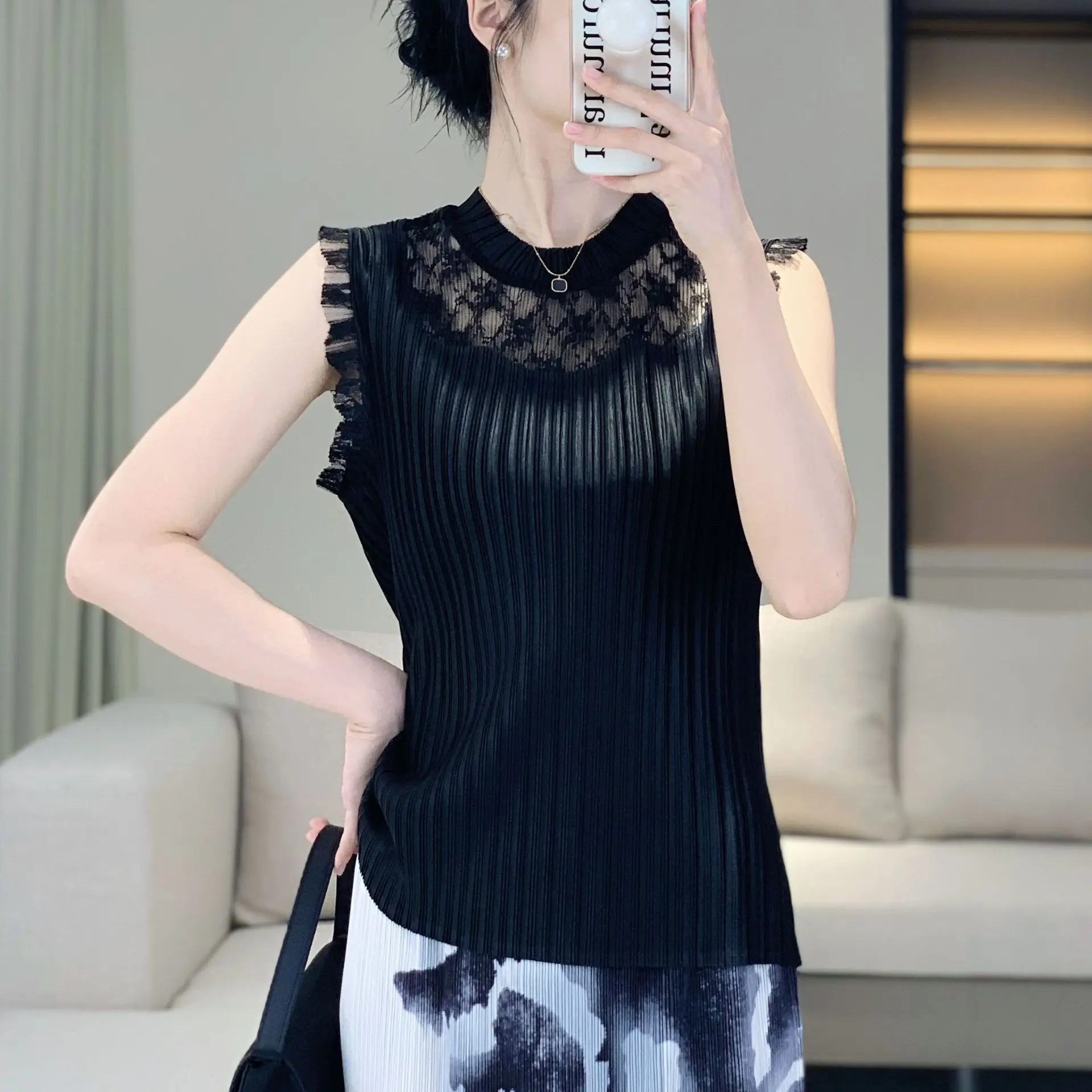 

Miyake Pleated Sleeveless Vest Lace Summer Bottoming Shirt Women with Stand-up Collar Fashionable Fashionable Pullover T-shirt