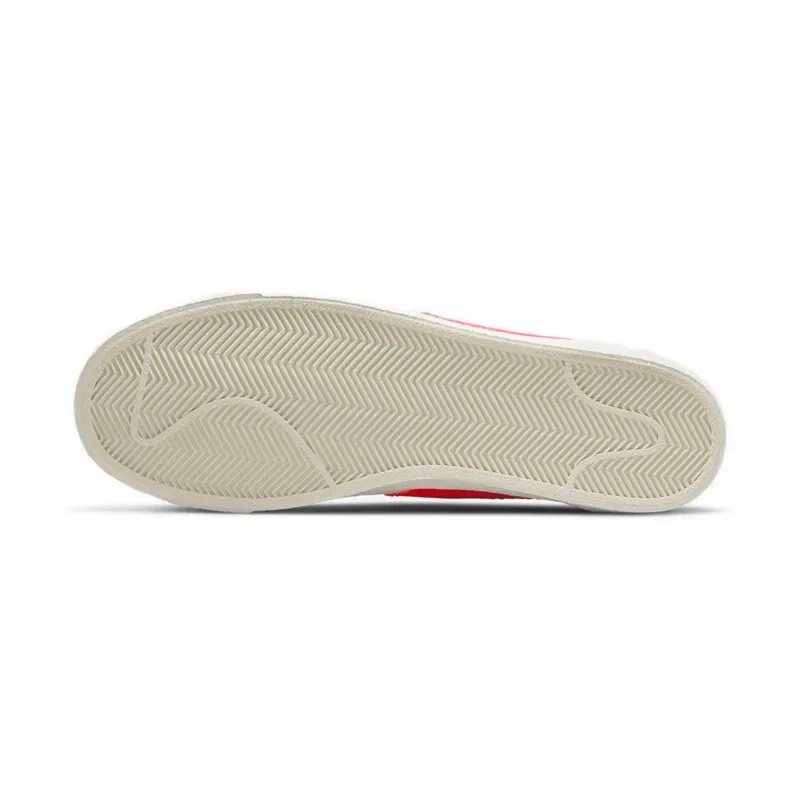 Nike Blazer Retro Casual Sneakers Classic Retro Design Comfortable Cushioning Versatile Styling Unisex Style DQ8769-100