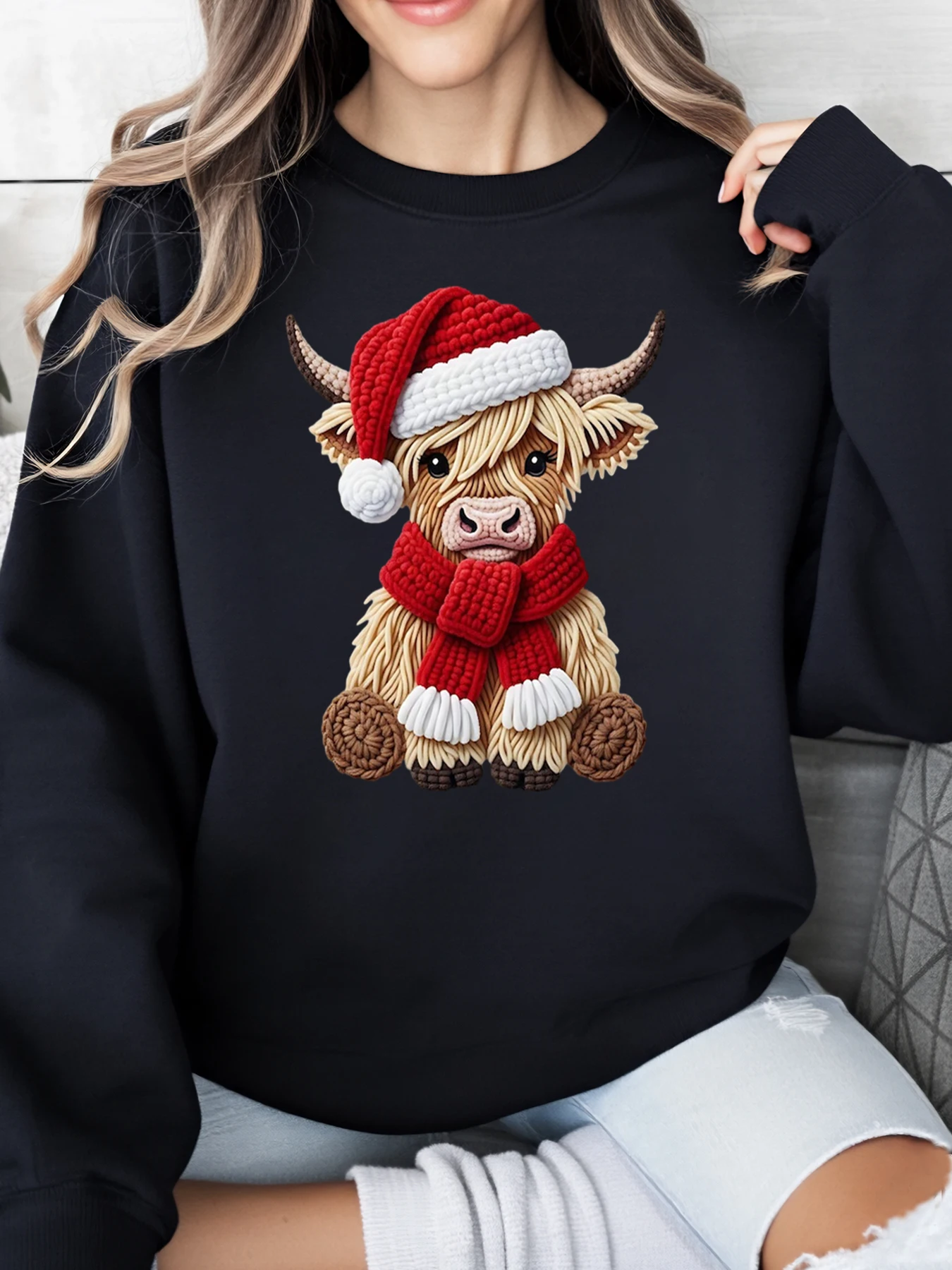 

Рождественский бык, шляпа Санта-Клауса, шарф с принтом, толстовка, женская повседневная зимняя праздничная одежда, черный, большие размеры