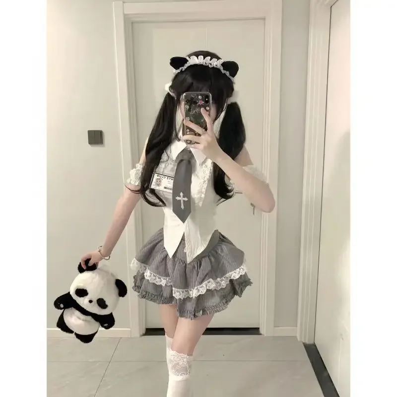 

2023 Лето Новая рубашка-поло с рюшами и воротником-поло Jk + кружевная лоскутная юбка с высокой талией, комплекты из 2 предметов, костюмы Sweet Girl Y2k