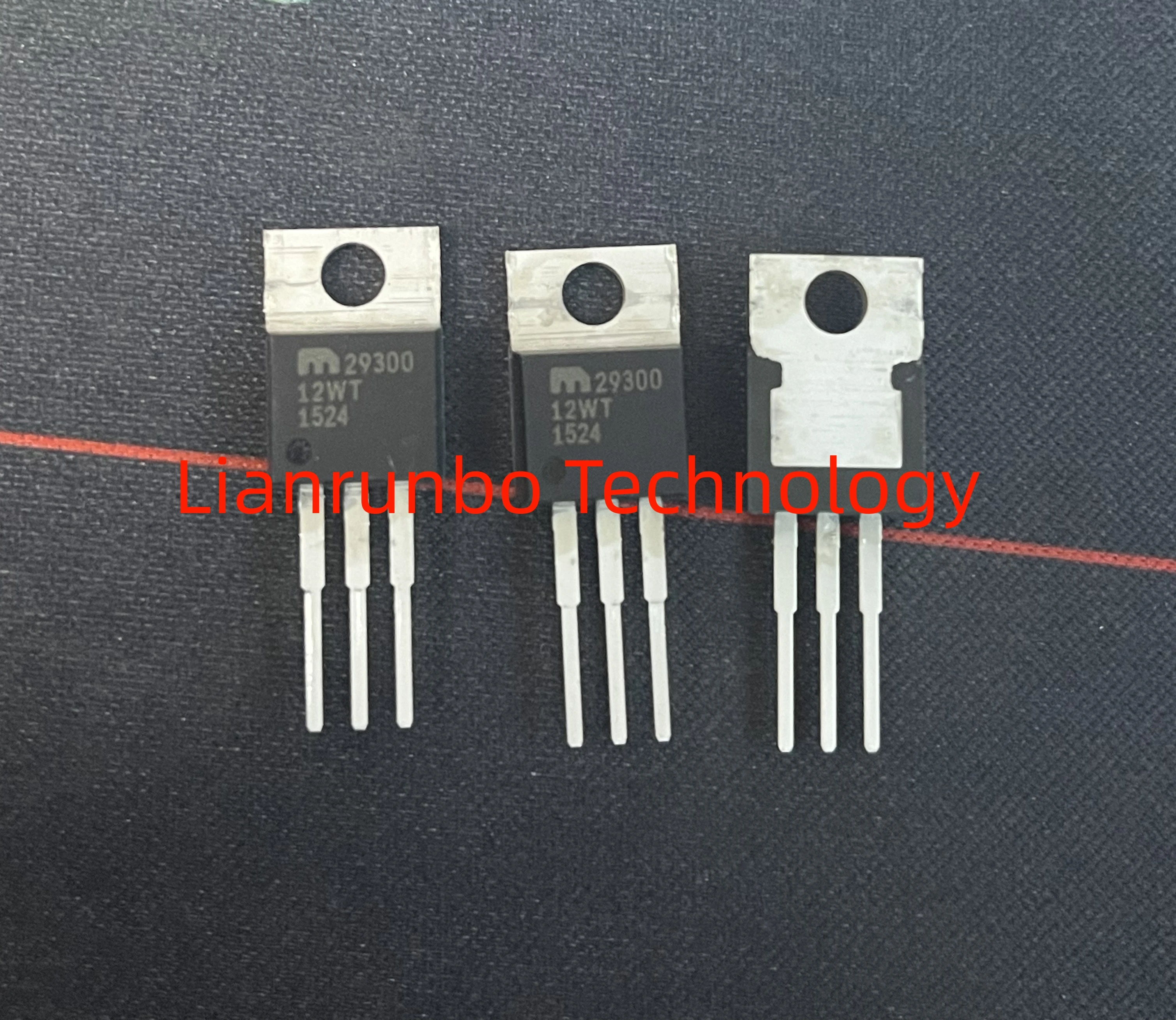 

MIC29300-12WT MIC29300-12BT TO220 DIP Low differential voltage regulator