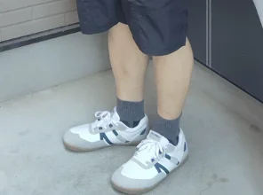 

New trend men's women's badminton shoes fashion volleyball sports training shoes professional table tennis sneakers