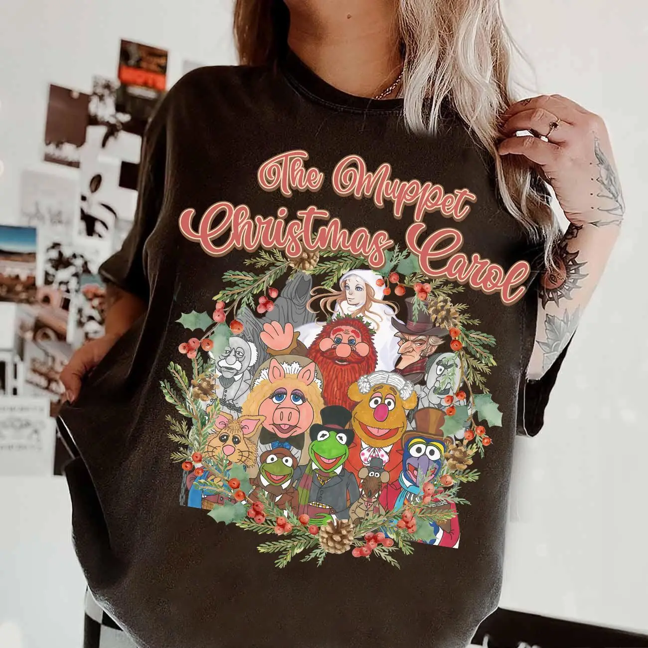 الرجعية ديزني Muppets عيد الميلاد كارول مجموعة إكليل عيد الميلاد قميص، ديزني جونزو كيرميت الضفدع ريزو بيجي سانتا عيد الميلاد