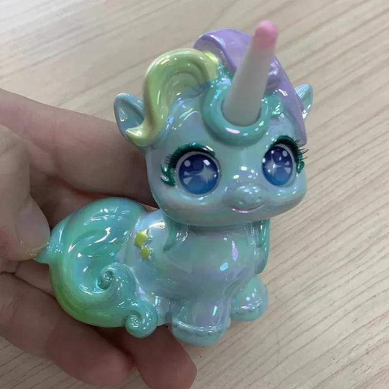 

Новинка 2025 года, единорог Baoli Garden Mystery Box, модные игрушки, глухая коробка, орнамент, Радужный пони, украшение из смолы, праздничный подарок в штаке