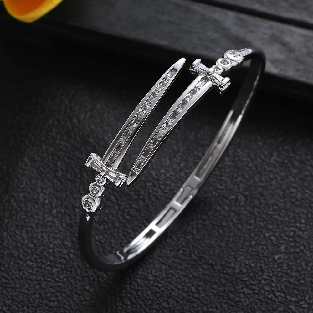 HIBRIDE 2025 Retro Temperament White Bracelet Jewelry Clothing Suitable for Everyday Women Holiday Gift Travel Wedding B186