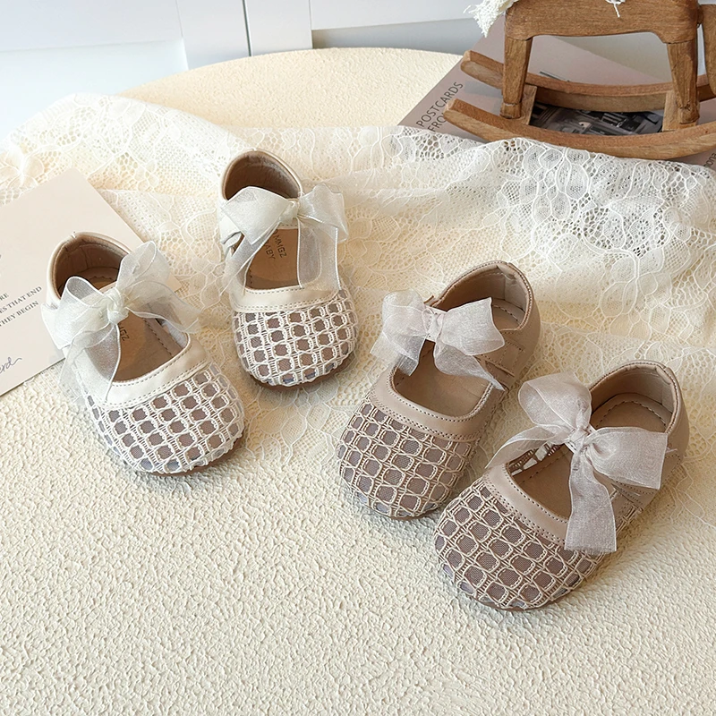 

Children Solid Color Hollow Breathable Single Shoe Kids Soft Soled Velcro Princess Shoes Girls Summer Knitted Bow Sandals