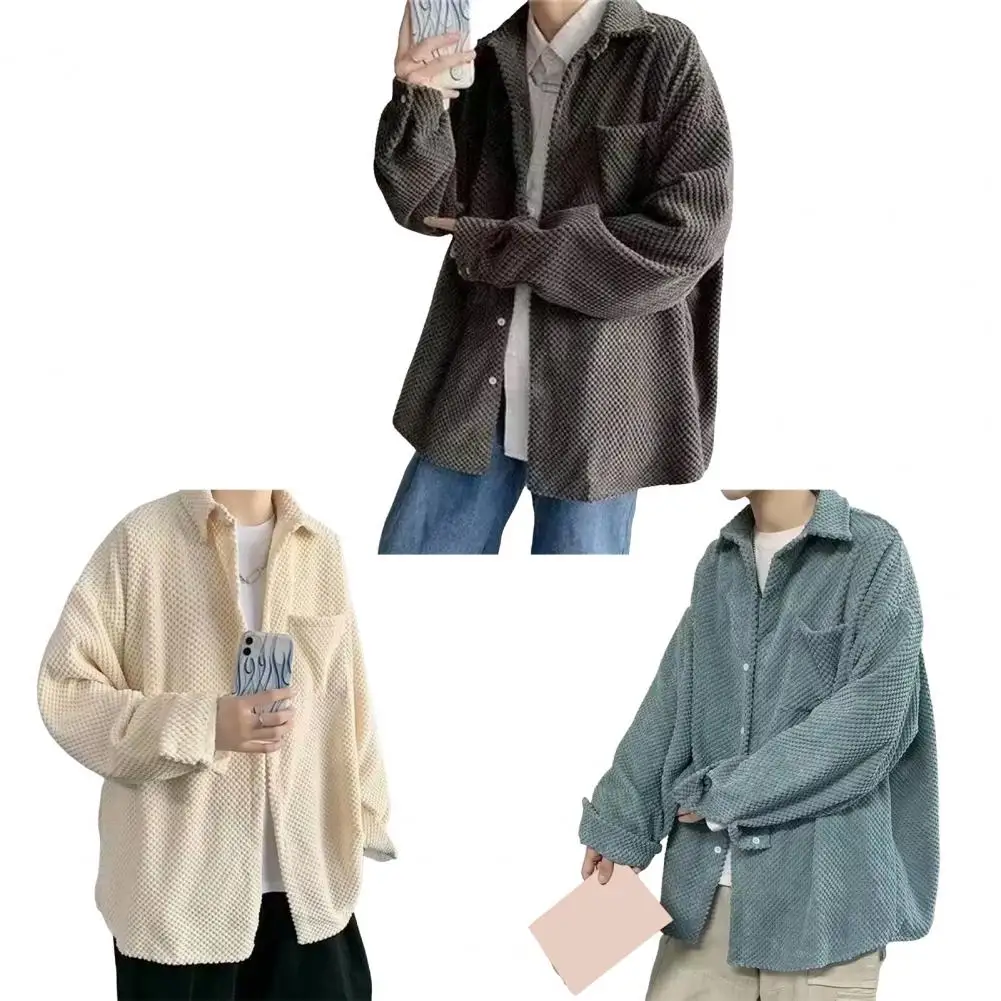 Camicia da uomo autunno primavera stampa scozzese colletto rovesciato velluto a coste maniche lunghe Cardigan allentato abbottonato tasca sul petto cappotto di media lunghezza