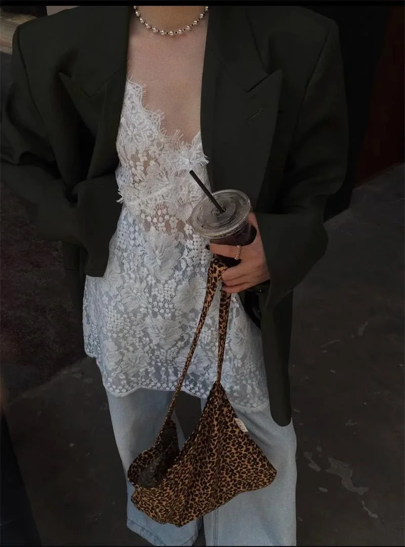 Abito sottoveste in pizzo con occhielli bianchi con scollo a V Abito estivo trasparente in un unico pezzo da donna Elegante abito corto coprente senza maniche da donna