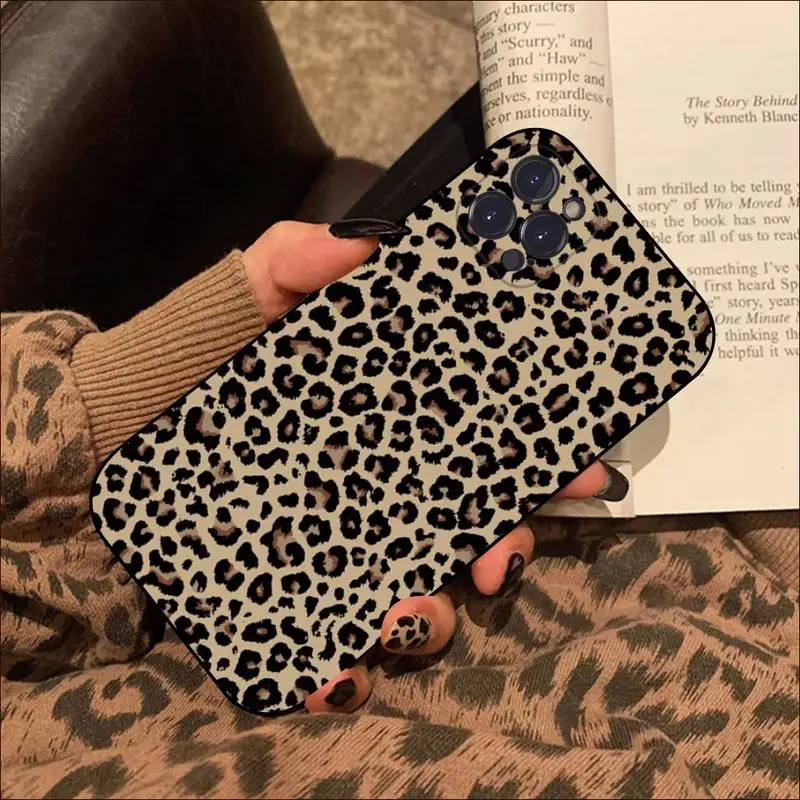 Leopard Print Phone Case For iPhone 8 7 6 6S Plus X SE 2020 XR XS 14 11 12 13 Mini Pro Max Mobile Case