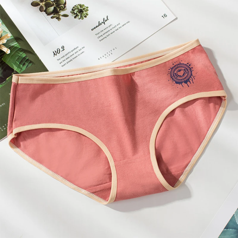 2024 Fashion Women Casual Cotton Panties  Mid-waist Underwear Threaded Brief Solid Color Ladies Underpants Breathable