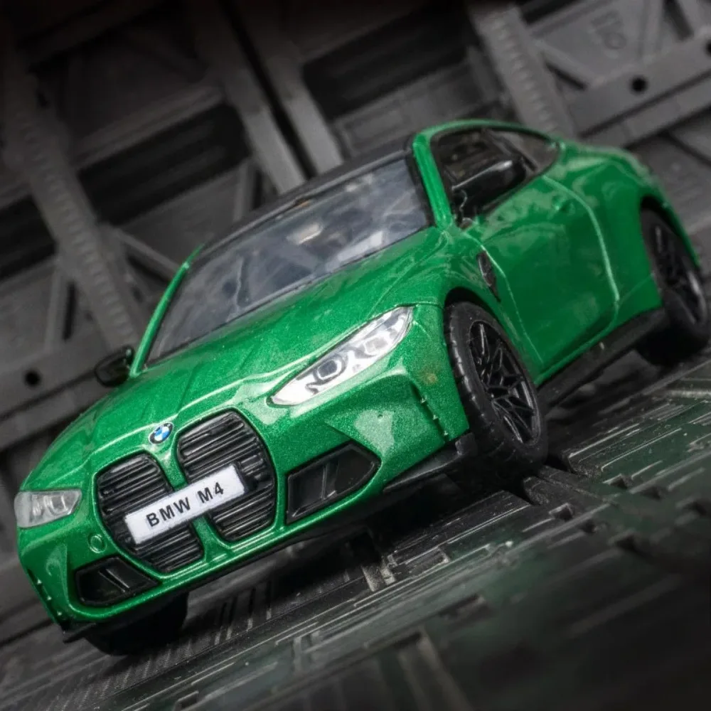 1:32 BMW M4 G82 Supercar سبيكة نموذج سيارة مع التراجع الصوت ضوء الأطفال هدية جمع دييكاست لعبة نموذج A797