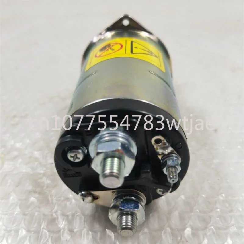 

D65 bulldozer shut-off solenoid valve NH220 engine suction switch KD0-47100-2670