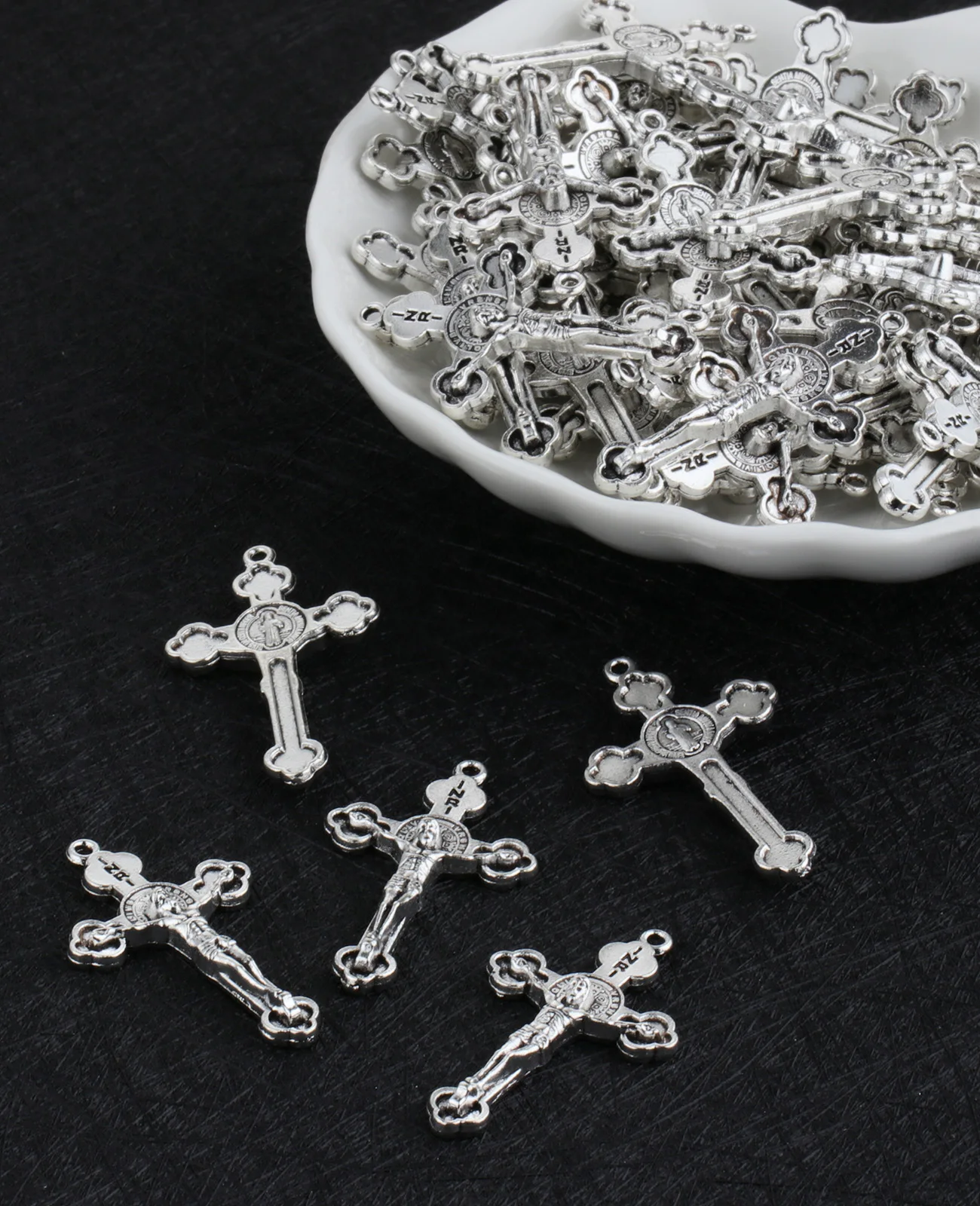 Diyalo 5Pcs/Lot St.Benedict Exorcism Budded Cross Crucifixion Pendant for DIY Necklace Rosary Chaplet Jewelry Making Parts