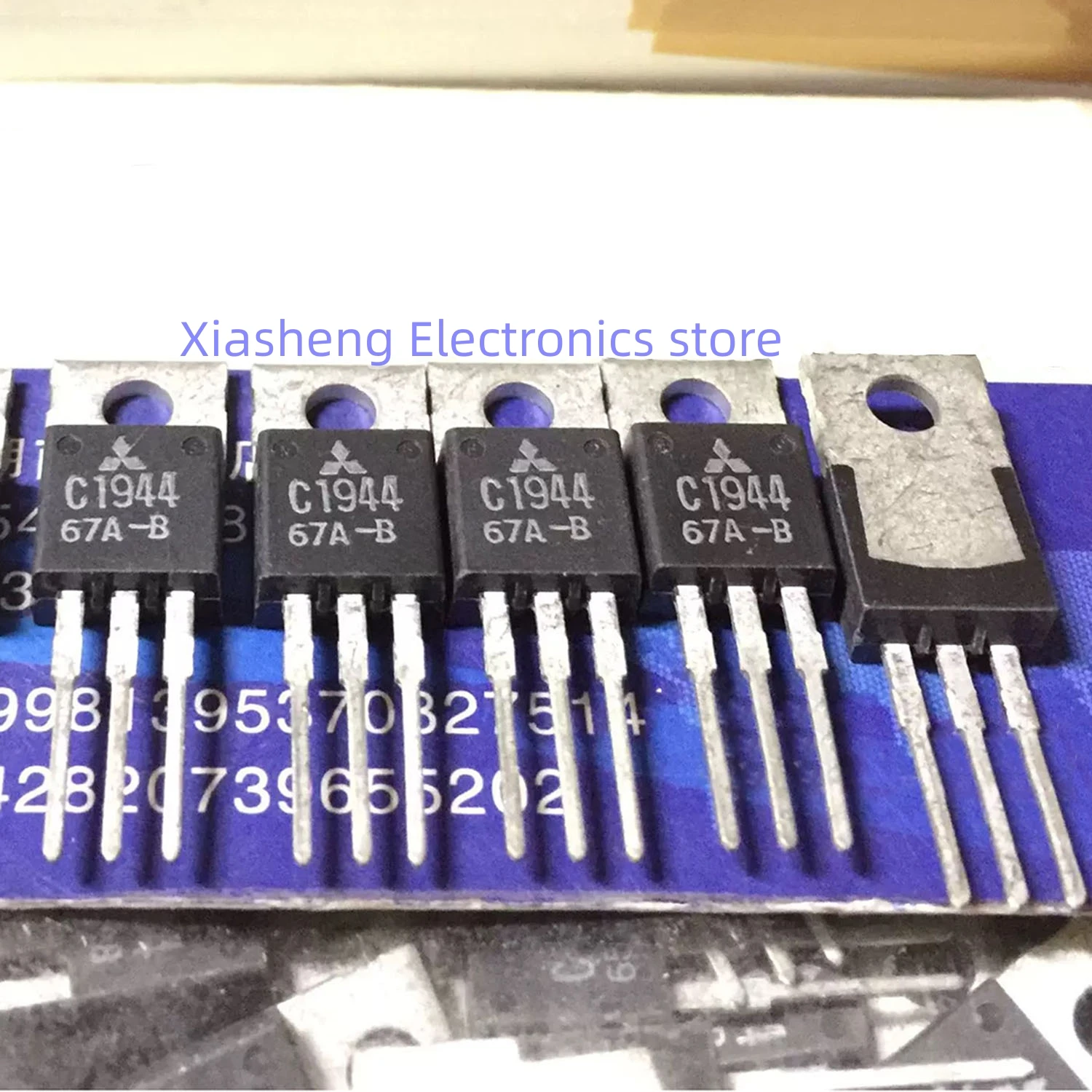 New Original 2Pcs C1944 2SC1944 TO-220 Transistor In Stock Good Quality