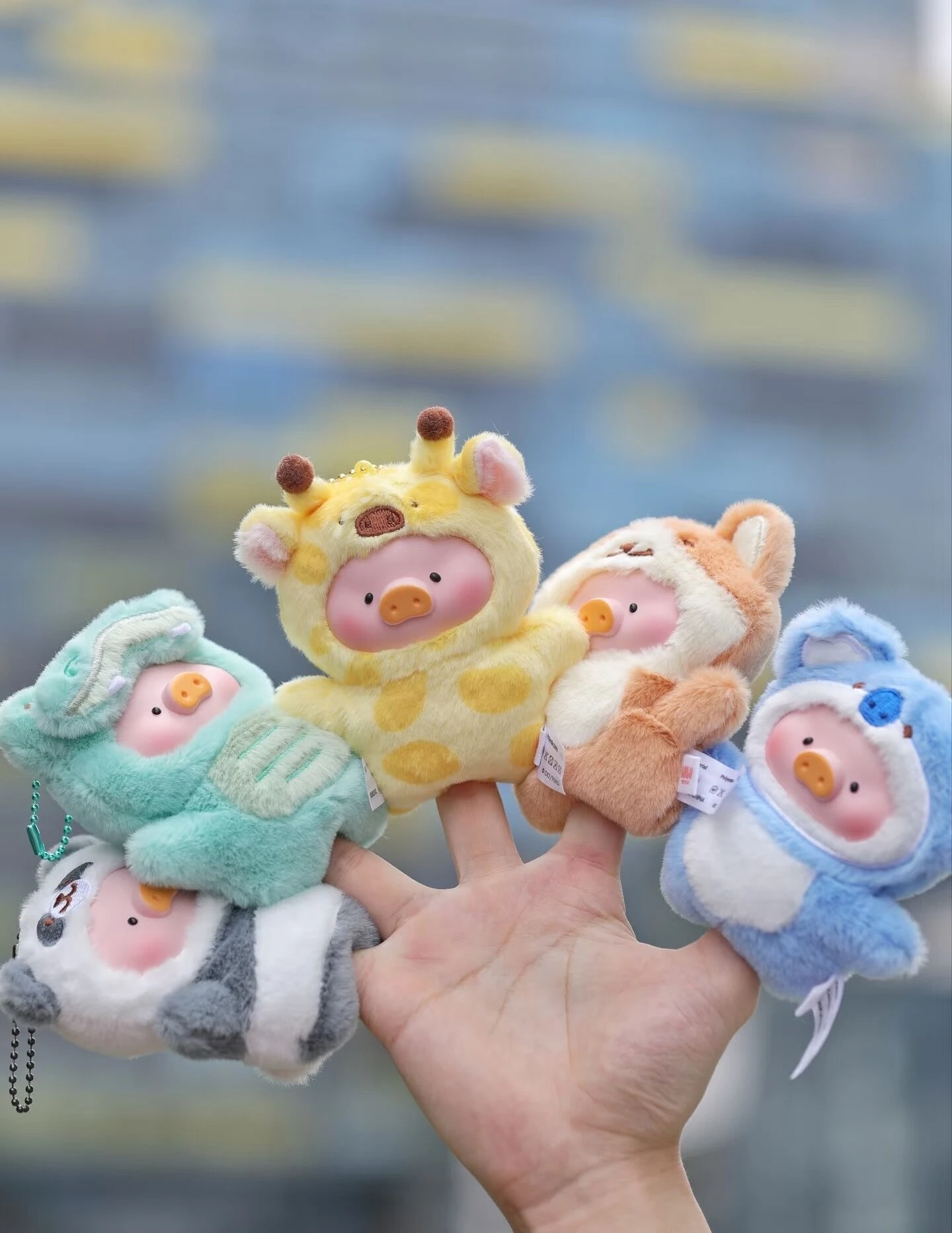 

New Genuine Canned Lulu Pig Animal Party Forest Theater Vinyl Face Finger Doll Pendant Blind Box Toy Figure Child Birthday Gift