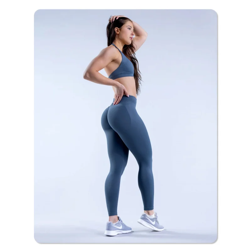 طقم يوجا نسائي بدون خياطة برقبة رسن وخصر عالٍ، حمالة صدر رياضية لرفع الورك، تصميم خلفي جميل، ملابس لياقة بدنية مريحة