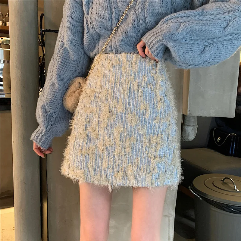 

Pear shaped figure, temperament, half length skirt for women in autumn and winter. High waisted and slim, A-line woolen short