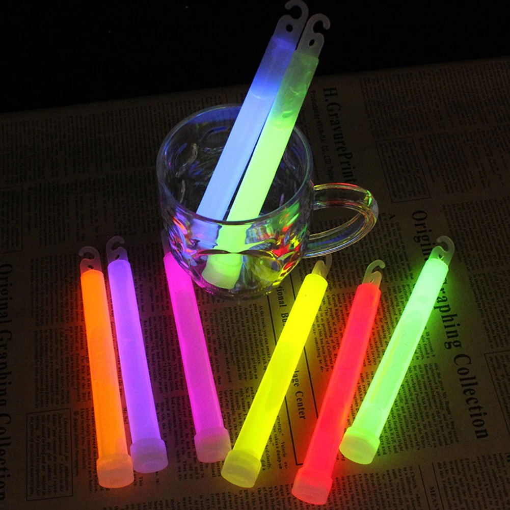 10 pezzi Glow Light Stick Camping Glow-in-the-dark Stick Bastone fluorescente luminoso SOS Gear Kit di sopravvivenza all'aperto Attrezzatura militare