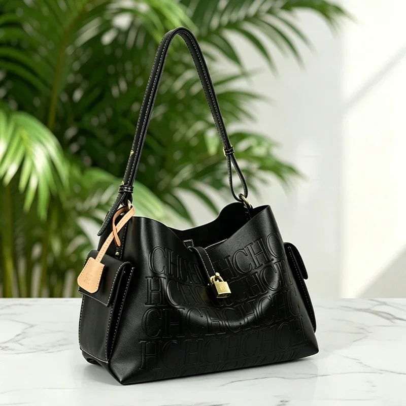 

Large Capacity Embossed Shoulder Bag Simple Fashionable Daily Commuter Adjustable Strap Womens Handheld Tote Bag