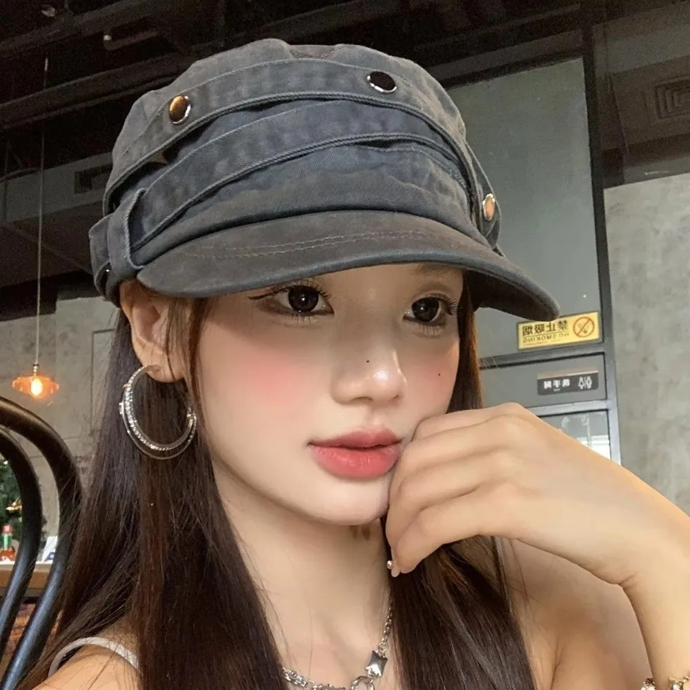 Versatile Retro Flat Top Caps Washed Fabric Rivet Design Duck Tongue Caps Breathable Sun Protection Equestrian Caps Unisex