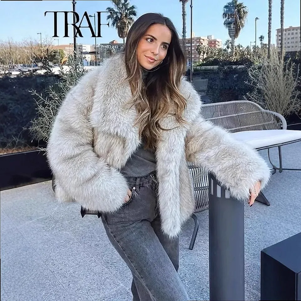 Faux Fur Coat Women Short Winter Outerwear Fluffy Faux Fur Coats Plus Size