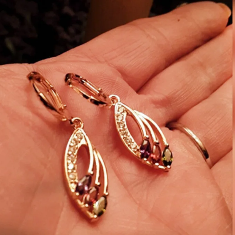 Fashion Gold Color Peridot Leaf Dangle Hollow Earrings for Women Bridal Wedding Earrings Accessories Jewelry