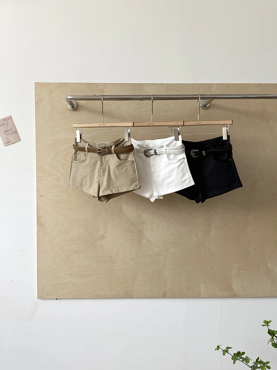 

Ретро-шорты с низкой талией цвета хаки, женские, летние, 2025, новинка, корейский стиль, утягивающие, подчеркивающие индивидуальность, широкие штанины, хит продаж