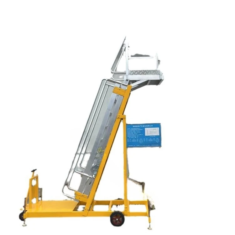 

Stainless steel base, carbon steel base tank truck, climbing ladder tank truck