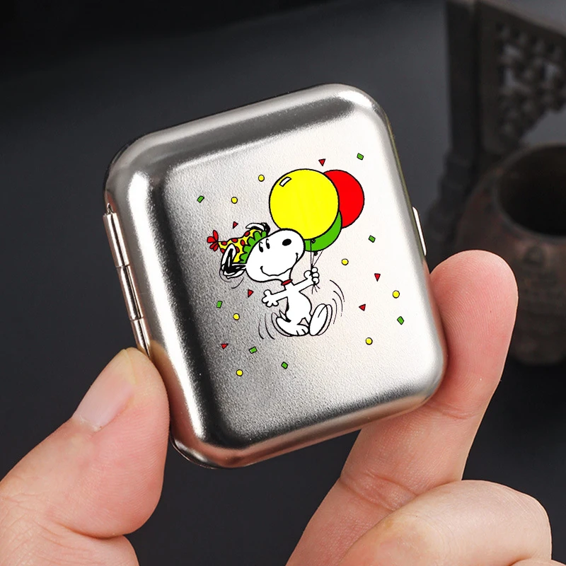 Anime Snoopy nouveau dessin animé Mini cendrier en métal Portable voyage extérieur poche cendrier bureau maison voiture fumer accessoires cadeaux jouet