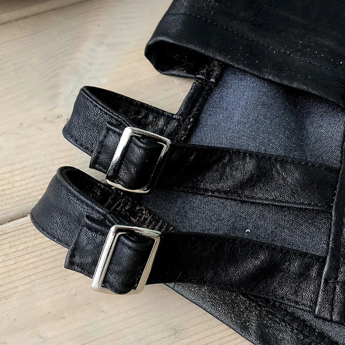 Neu In Frauen Sommer Faux Leder Schwarz Shorts Weibliche Hohe Taille Nachtclub Sexy Dünne Hotpants