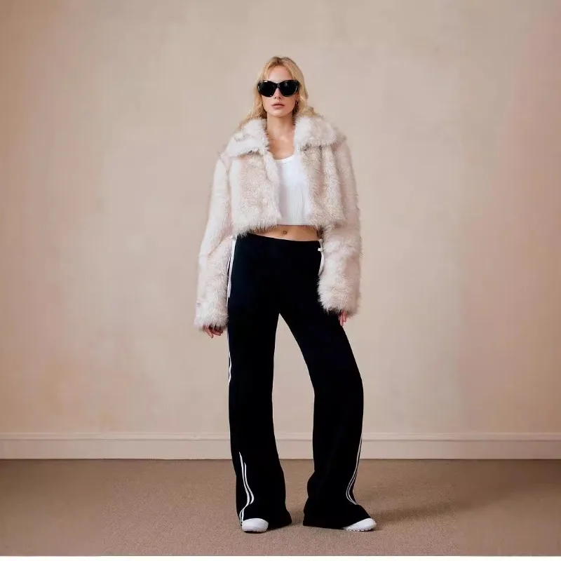 Korte jas van imitatievossenbont 2025, winter nieuwe dames pluche jas, stijlvolle revers harige jas, lange mouwen, dikke warme pluizige vesten