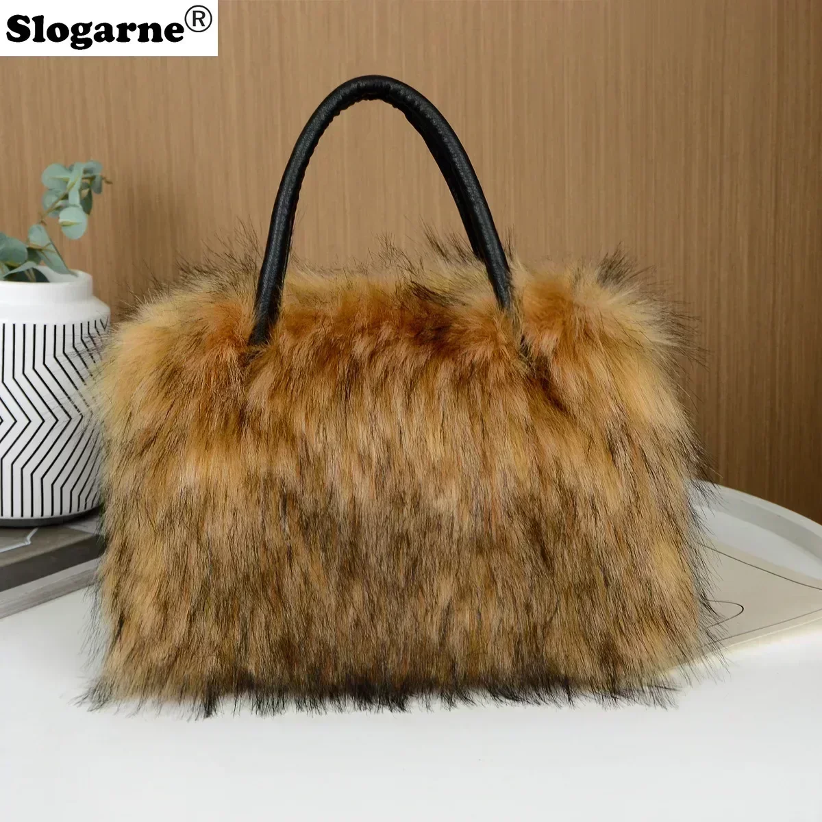 2024 New Raccoon Fur Bags Women Fashion Portable Faux Fur Handbags Winter Soft Warm Bag Girls Fluffy Large Capacity Tote Purse